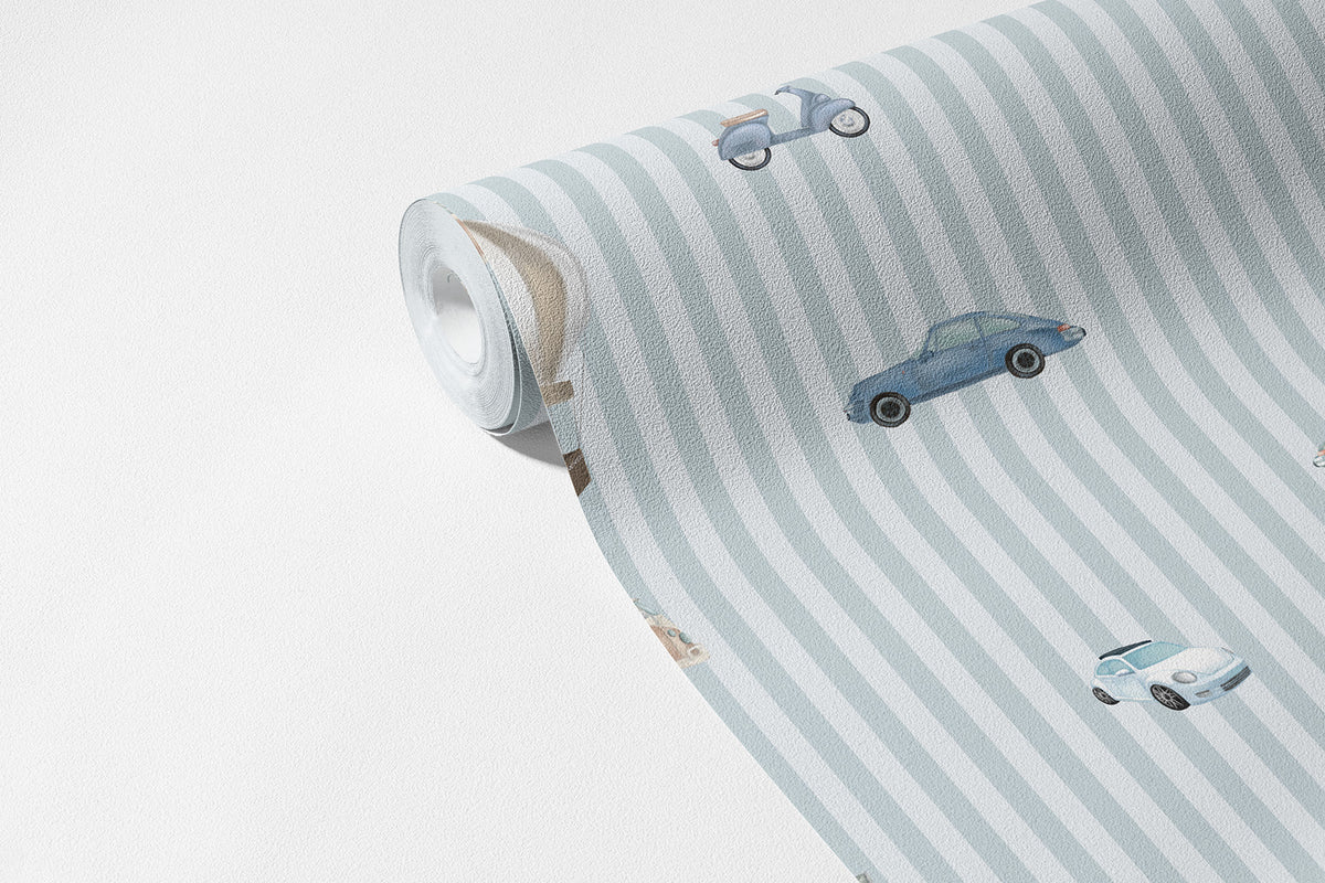 Araçlar ve Balonlar Çizgili Mavi Duvar Kağıdı; 94 cm non-woven kağıt rulosunda mavi çizgiler ve araç motifleri