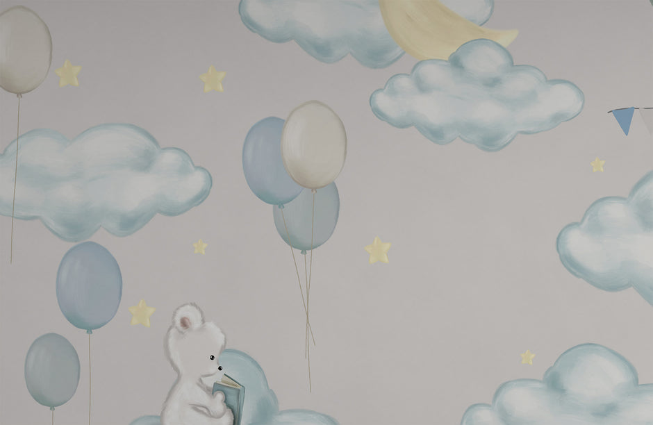 Ayıcıklar ve Planör Duvar Kağıdı; bulutta kitap okuyan ayıcık, mavi balonlar ve sarı yıldızlar yakın çekim | Craft Paper Co