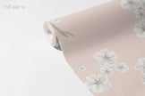 Blossom Duvar Kağıdı; rulo yakın çekim, pudra pembe fonda beyaz kiraz çiçekleri | Craft Paper Co