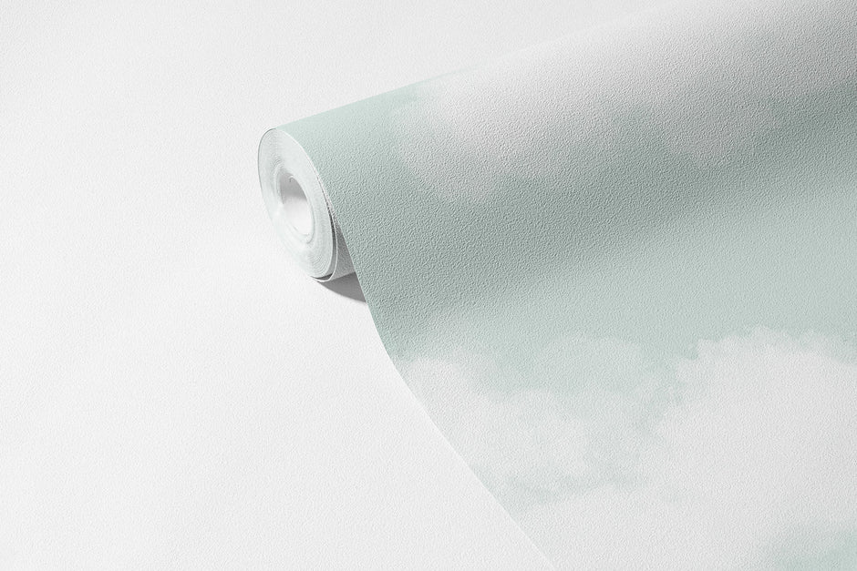 Bulutlar Cadde Mint Duvar Kağıdı; 94 cm non-woven kağıt rulosunda desen ve doku görünümü | Craft Paper Co