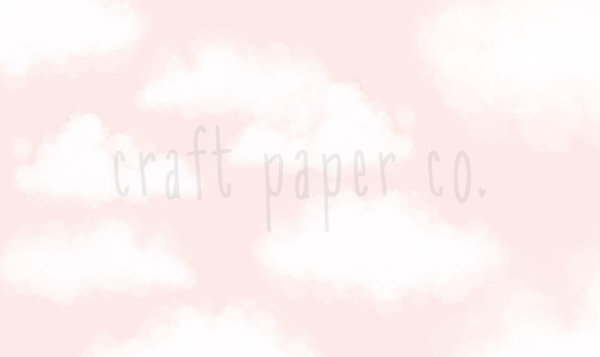 Bulutlar Vanilla Pink Duvar Kağıdı; el çizimi tasarımın filigranlı düz görünümü | Craft Paper Co