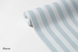 Çizgili Duvar Kağıdı Havuz; açılmış non-woven ruloda açık buz mavisi dikey çizgiler | Craft Paper Co