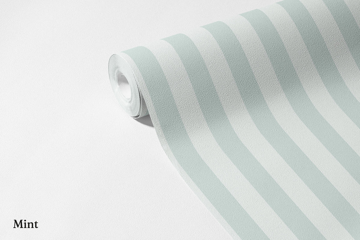 Çizgili Duvar Kağıdı Mint; açılmış non-woven ruloda çok açık mint yeşili dikey çizgiler | Craft Paper Co