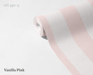 Çizgili Vanilla Pink Duvar Kağıdı; açılmış rulo üzerinde çok açık vanilya pembesi geniş çizgiler | Craft Paper Co