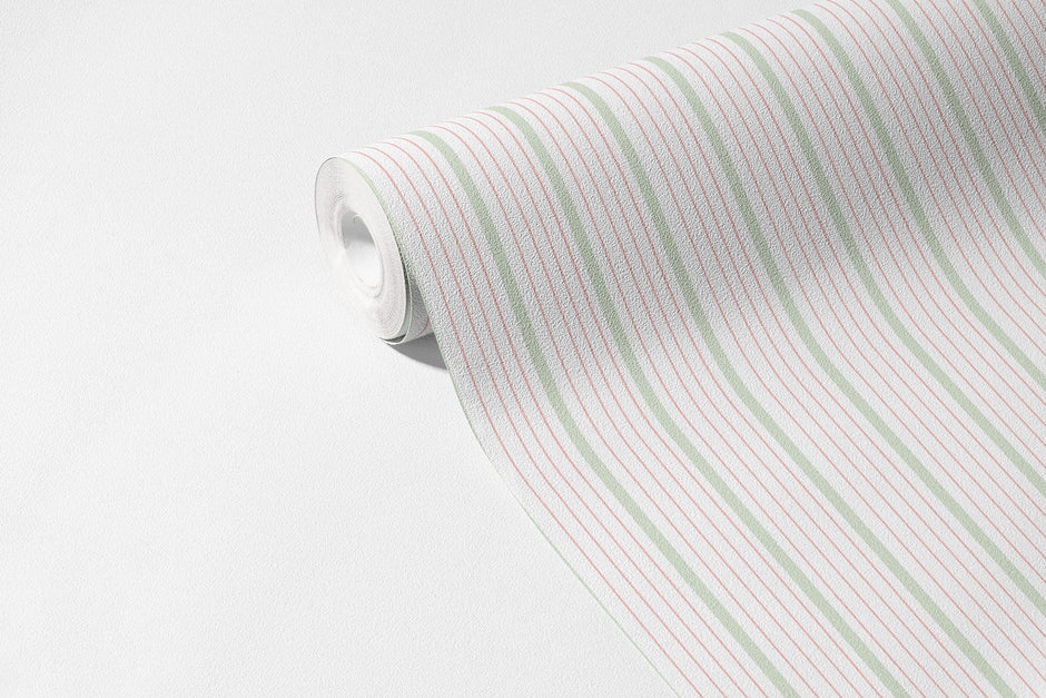 İnce Çizgili Duvar Kağıdı Pembe Adaçayı; açılmış non-woven ruloda adaçayı ve pembe ince çizgiler | Craft Paper Co
