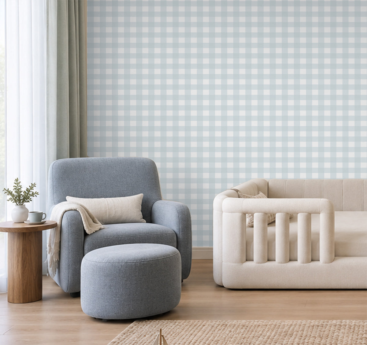 Mavi Pötikare Duvar Kağıdı; mavi berjer ve abajurun yanında pudra mavi karelerin yakın görünümü | Craft Paper Co