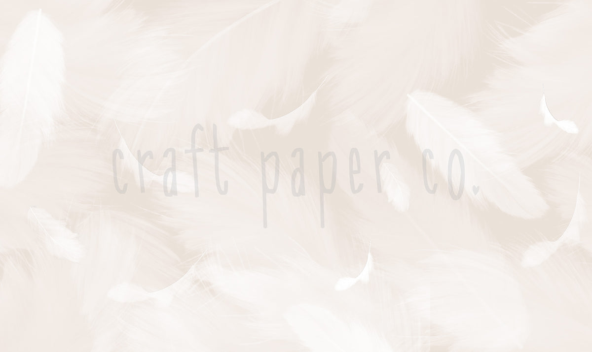 Melek Kanadı Tüyleri Bej Duvar Kağıdı; el çizimi tasarımın filigranlı düz görünümü | Craft Paper Co