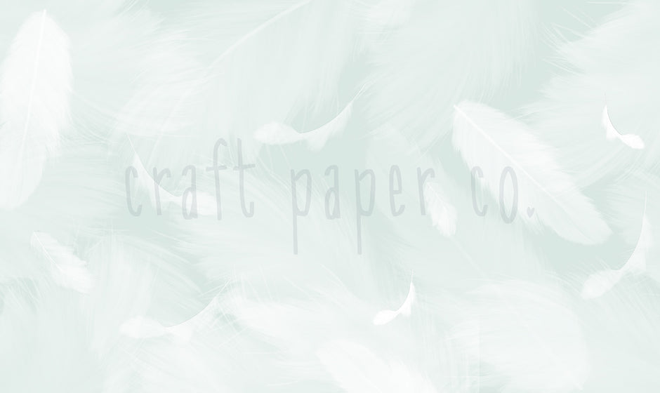 Melek Kanadı Tüyleri Cadde Mint Duvar Kağıdı; el çizimi tasarımın filigranlı düz görünümü | Craft Paper Co