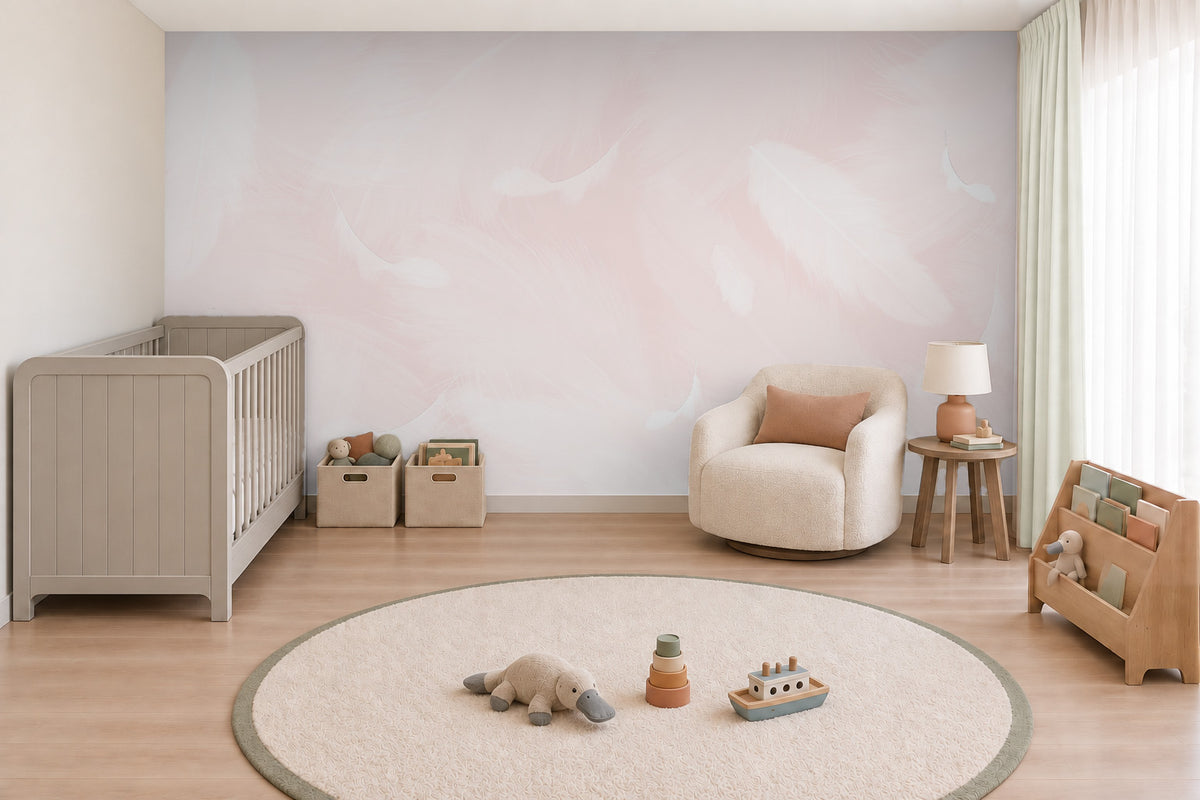 Melek Kanadı Tüyleri Vanilla Pink Duvar Kağıdı; doğal ışıklı bebek odasında beşik ve emzirme koltuğu ile duvar uygulaması | Craft Paper Co