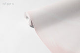 Melek Kanadı Tüyleri Vanilla Pink Duvar Kağıdı; rulo yakın çekim, beyaza yakın pembe tüylerin yumuşak dokusu | Craft Paper Co