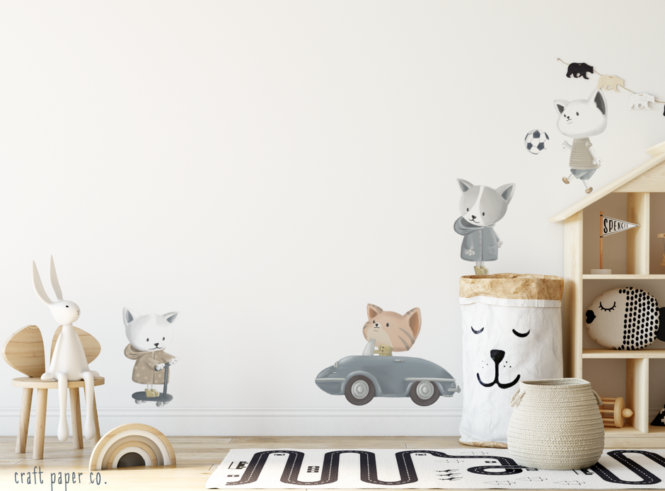 Sokakta Oynayan Kedicikler Seti Duvar Sticker — detay görünümü | Craft Paper Co
