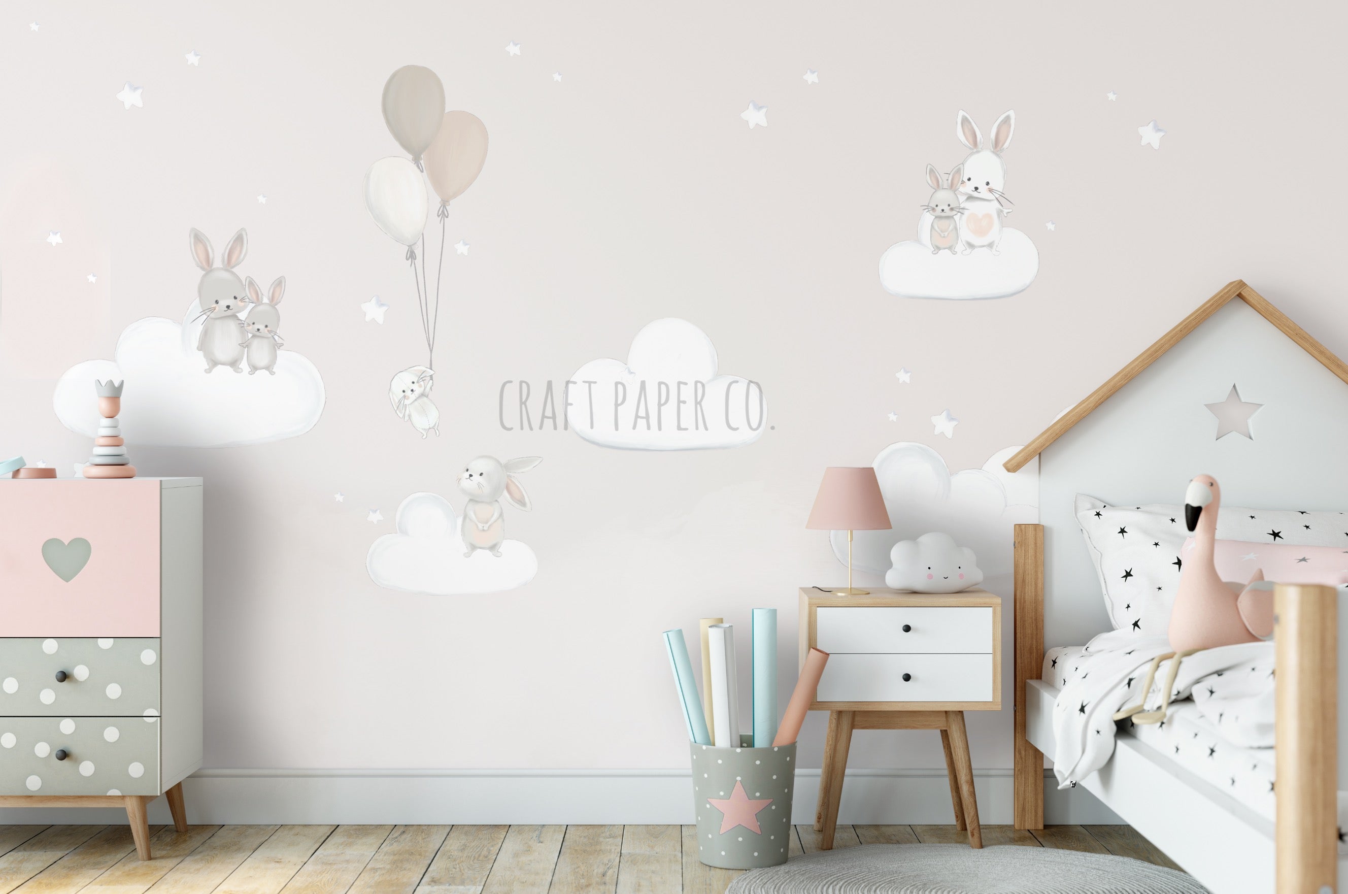 Tavşanlar Ve Pofidik Bulutlar Çocuk Odası Duvar Kağıdı — El çizimi, ölçüye özel üretim | Craft Paper Co