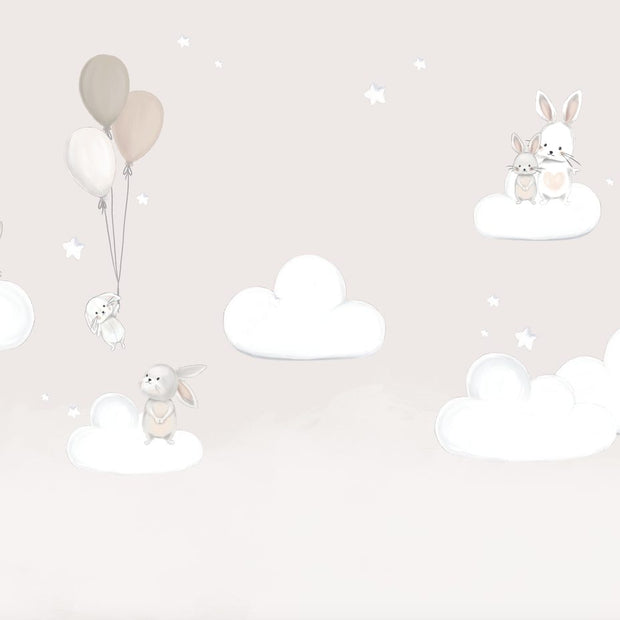 Tavşanlar ve Pofidik Bulutlar Duvar Kağıdı — bulutların üstünde balonlu tavşanlar ve yıldızlar, el çizimi bebek odası deseni | Craft Paper Co
