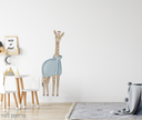 Yağmurluk Giyen Zürafa Çocuk Odası Duvar Sticker — El çizimi çocuk odası duvar sticker | Craft Paper Co